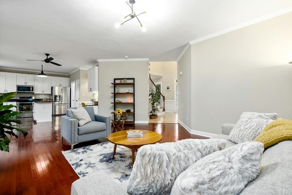 Wie kann man sich über internationale Ereignisse informieren?