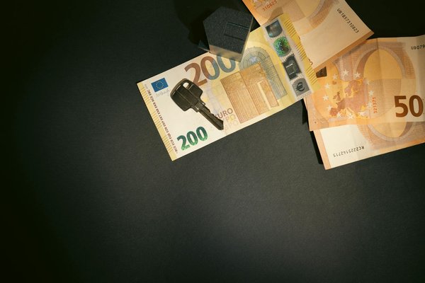 Die besten Elektroautos mit erweiterten Fahrerassistenzsystemen